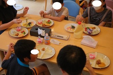 大槌子ども食堂1コピー.jpg
