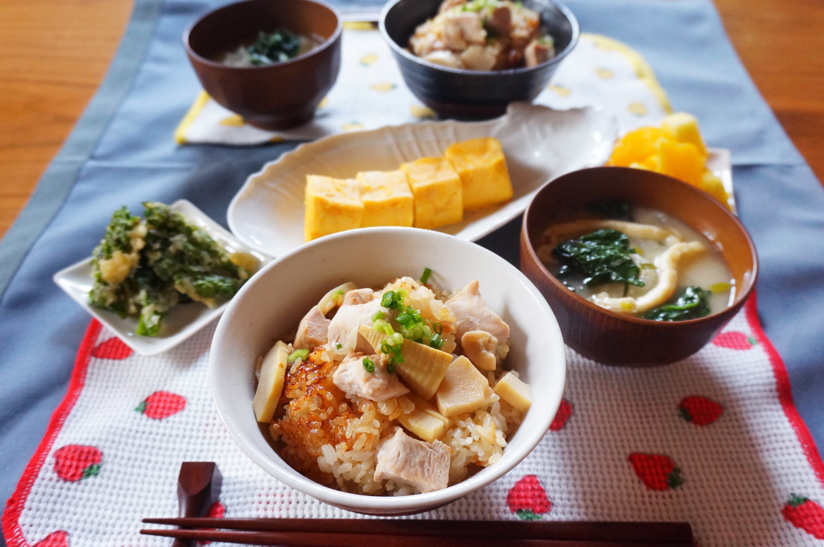 桜姫使用 鶏むね肉と筍の炊き込みご飯