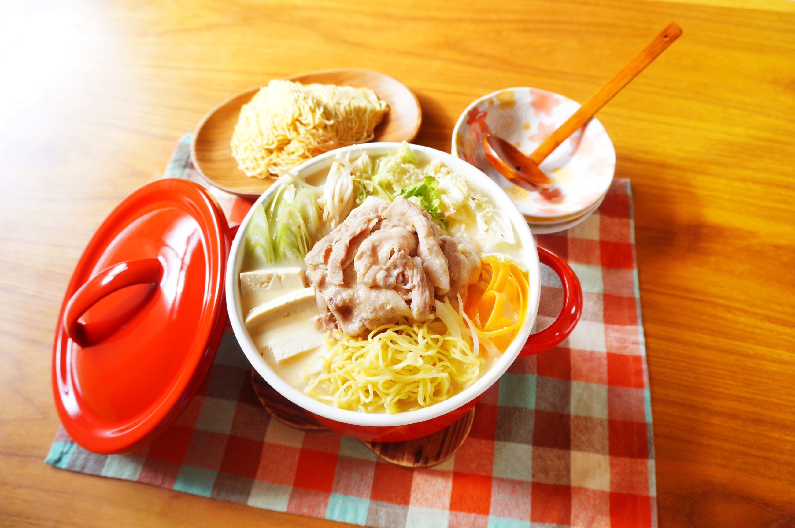 20191115-2_コクうま♪豚バラ肉のとんこつ風鍋.jpg